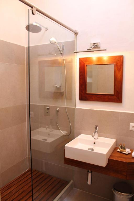 Boutique B&B Residenza Фарнезе Екстер'єр фото