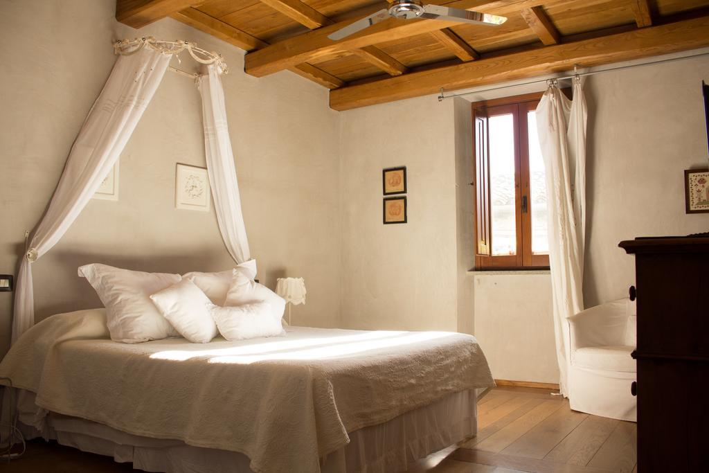 Boutique B&B Residenza Фарнезе Екстер'єр фото